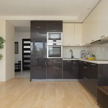 Spacious Family Near The Subway In By Renters Varsovia