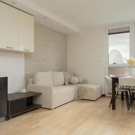 Spacious Family Near The Subway In By Renters Apartamento *
