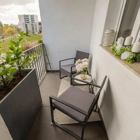 Spacious Family Near The Subway In By Renters * Varsovia